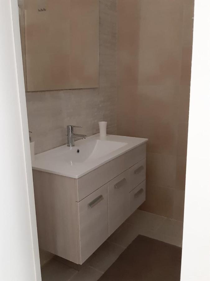 Pietra Bianca Appartment Bari Bagian luar foto