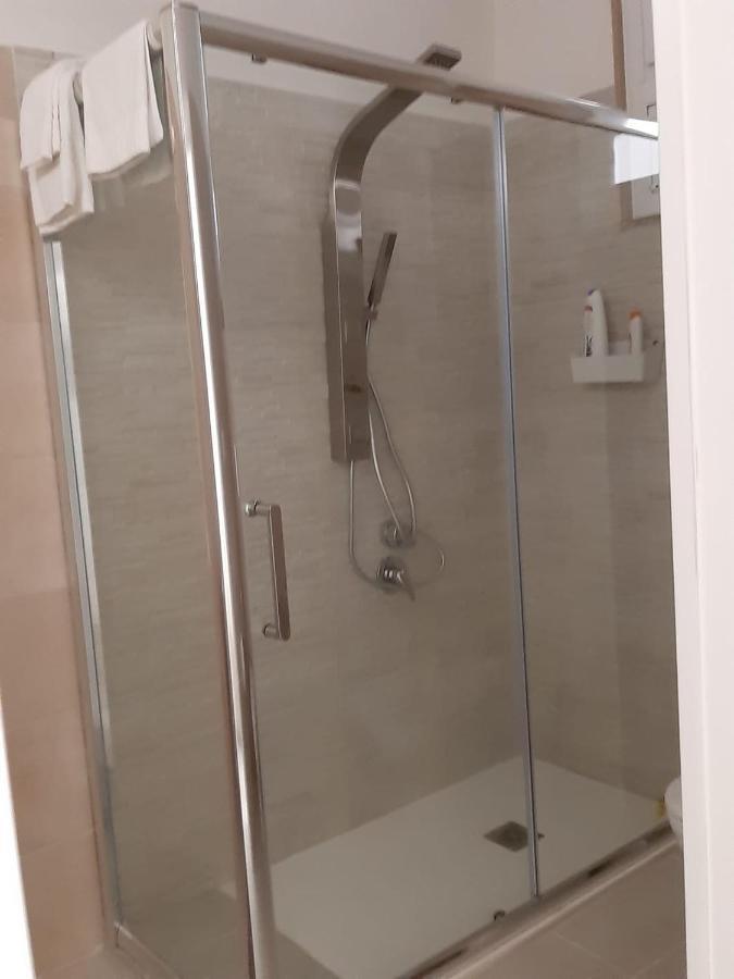 Pietra Bianca Appartment Bari Bagian luar foto
