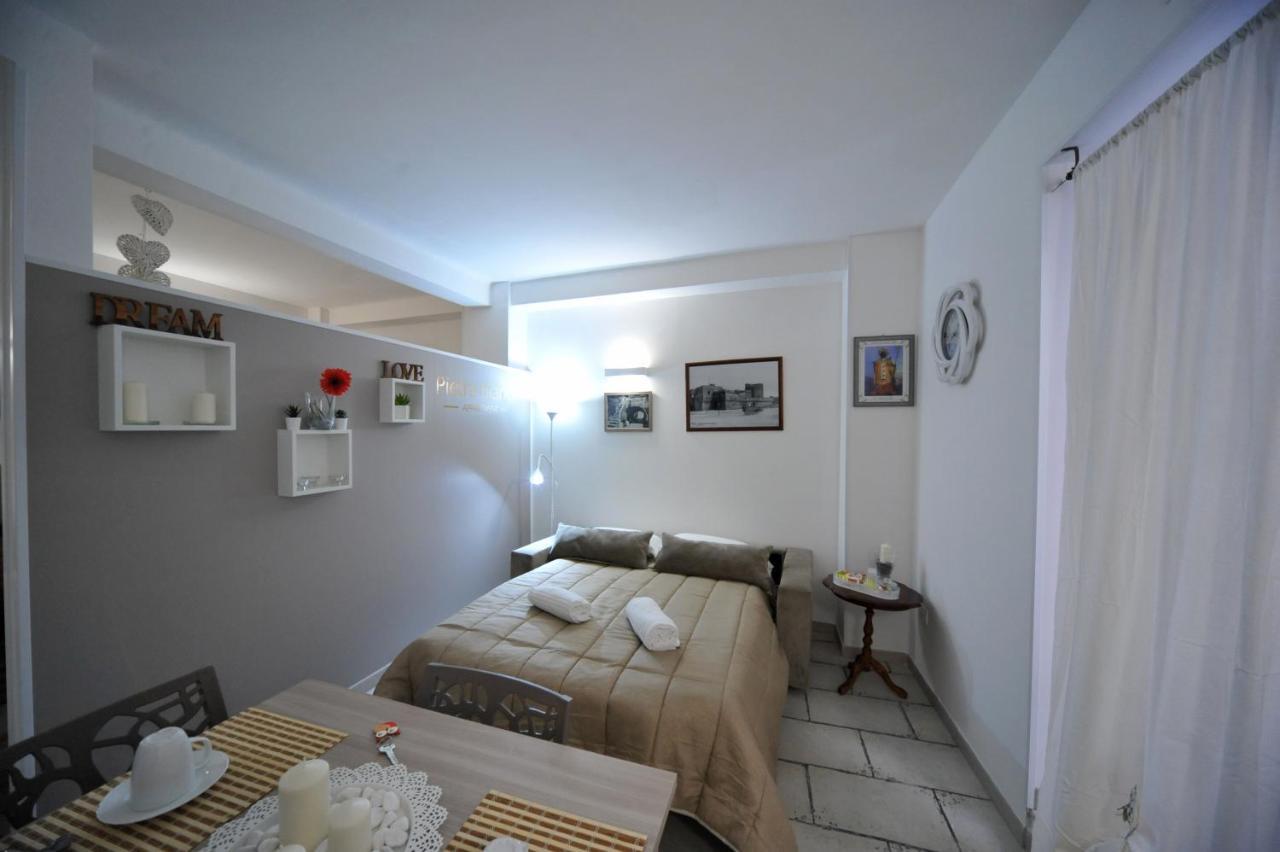 Pietra Bianca Appartment Bari Bagian luar foto