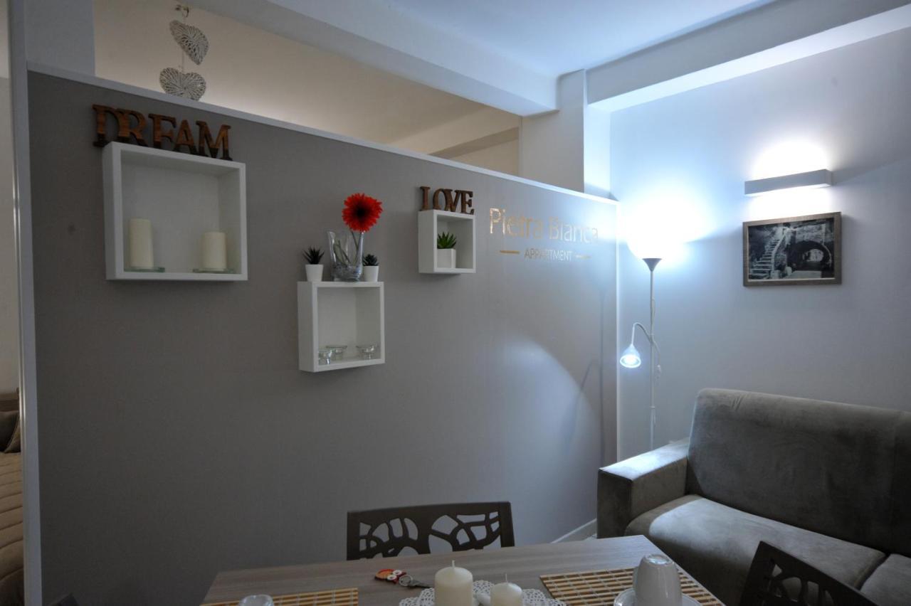 Pietra Bianca Appartment Bari Bagian luar foto