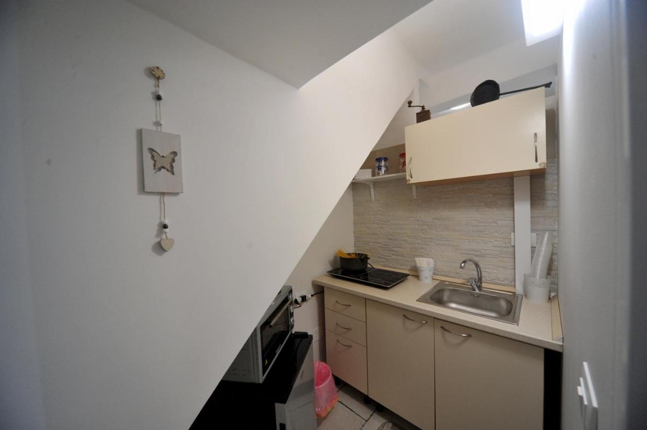 Pietra Bianca Appartment Bari Bagian luar foto