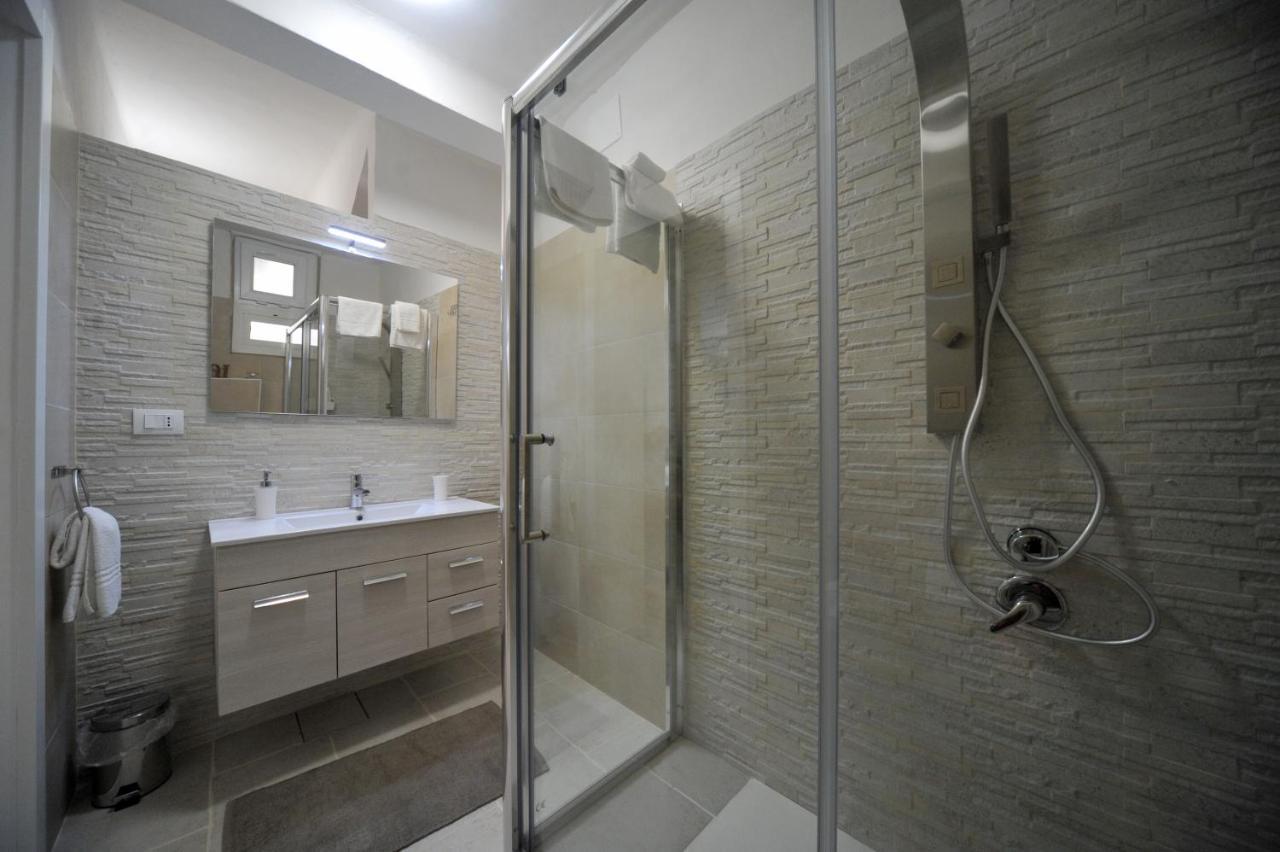 Pietra Bianca Appartment Bari Bagian luar foto