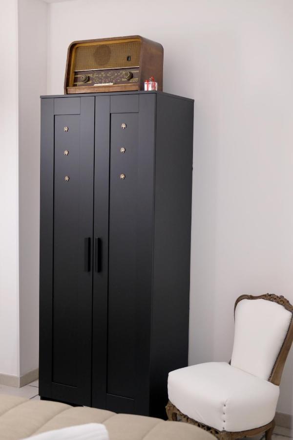 Pietra Bianca Appartment Bari Bagian luar foto