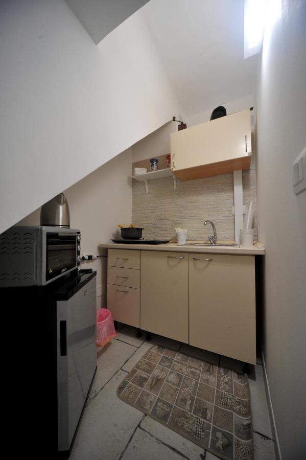 Pietra Bianca Appartment Bari Bagian luar foto